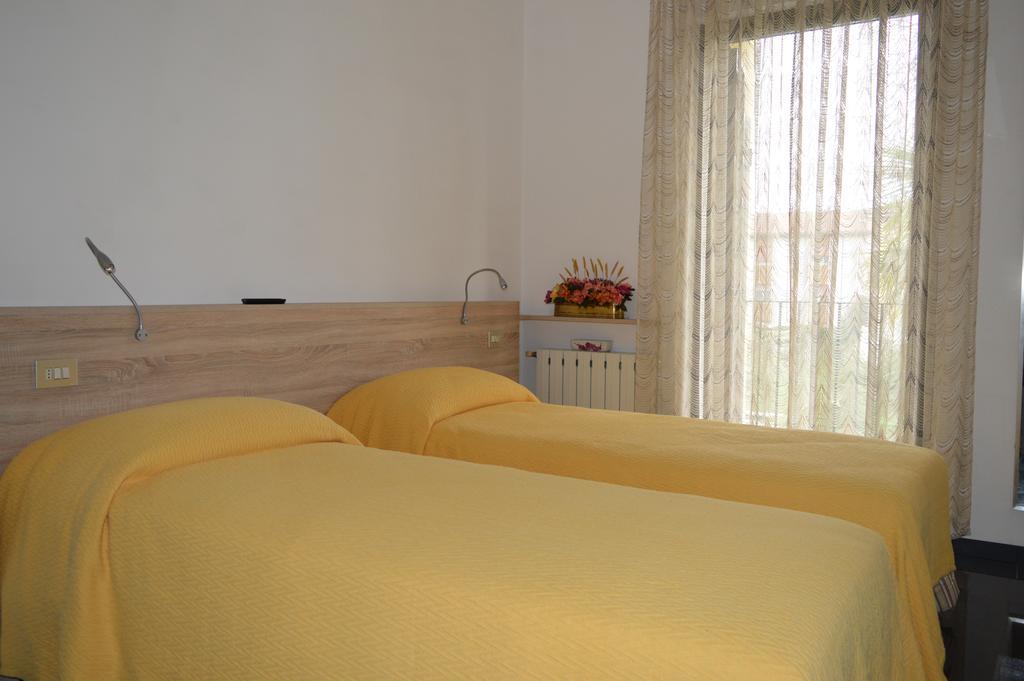 Il Corso Bed & Breakfast Novara Exterior photo